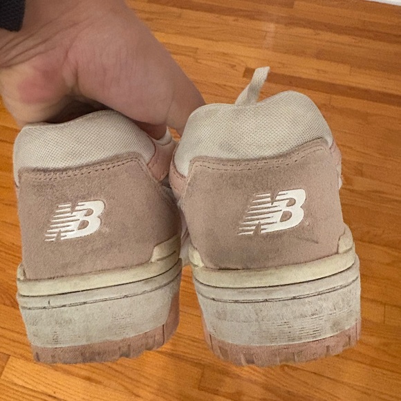 New Balance 550 Cream and Pink Retro Sneakers size 9.5 gently used
